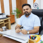 कुशीनगर : जनपद में असामाजिक तत्वों पर बड़ी कार्रवाई, डीएम महेन्द्र सिंह तंवर ने 17 लोगों को 6 माह के लिए किया जिला बदर।